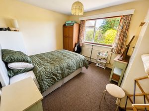 Bedroom- click for photo gallery